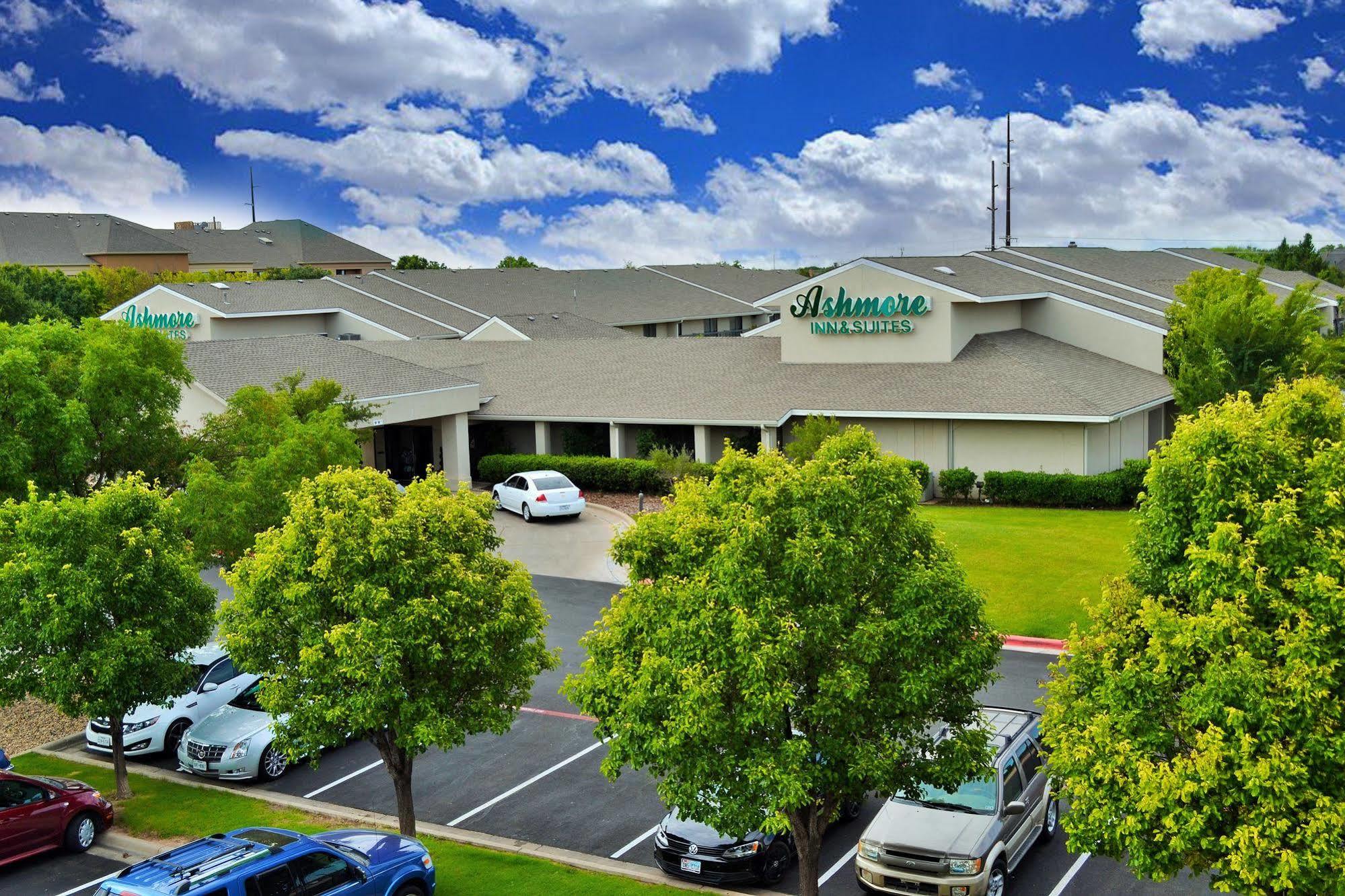 Ashmore Inn And Suites Lubbock Exterior photo